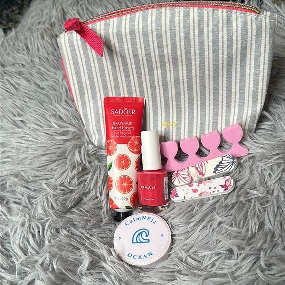 Farmasi Other - Ipsy Bag & Beauty Bundle w/Farmasi Polish Watermelon Splat, Lotion and More GIFT